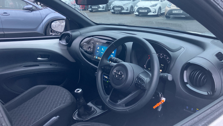 Toyota Aygo X 1.0 VVT-i Edge 5dr Petrol Hatchback